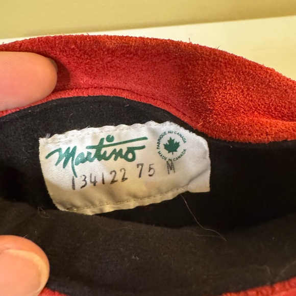 Elegant Red Suede Ankle Booties - Picture 4 of 8